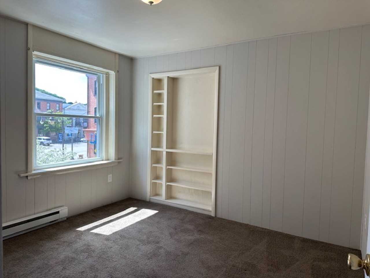113 Market St - Photo 6 of 10