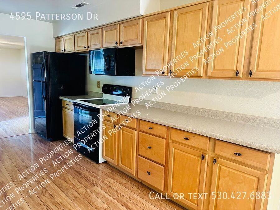 4595 Patterson Dr - Photo 3 of 21