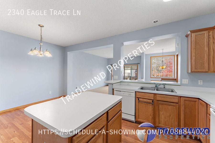 2340 Eagle Trace Ln - Photo 4 of 17