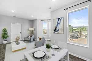 featured image of 260 N 10th St