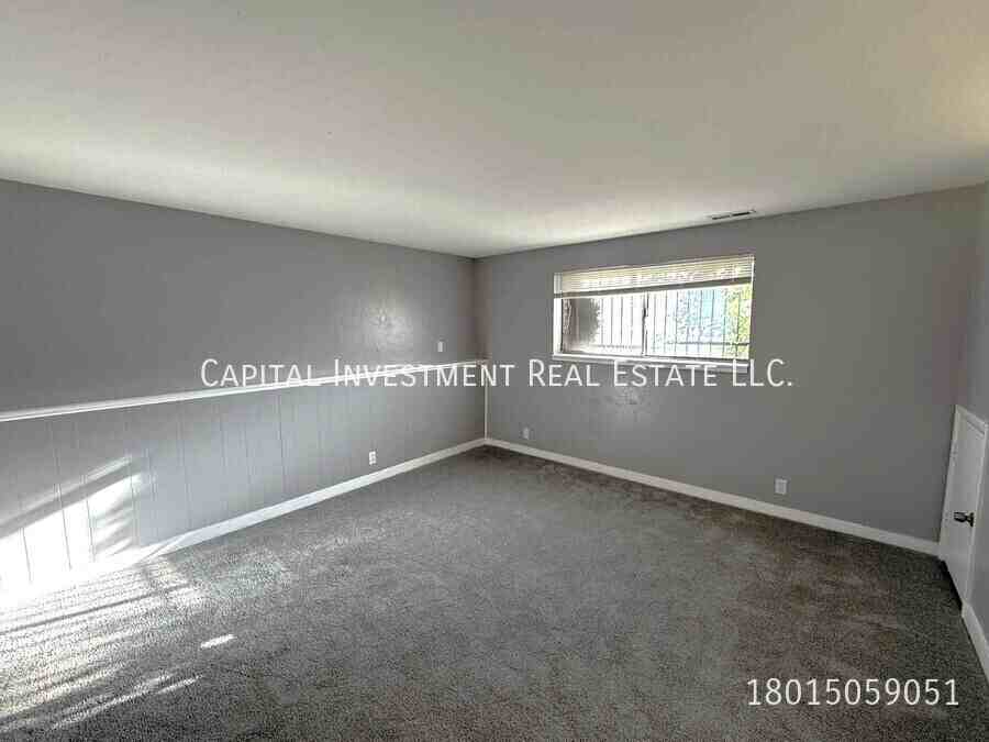 3842 W Dean Dr #B - Photo 4 of 21