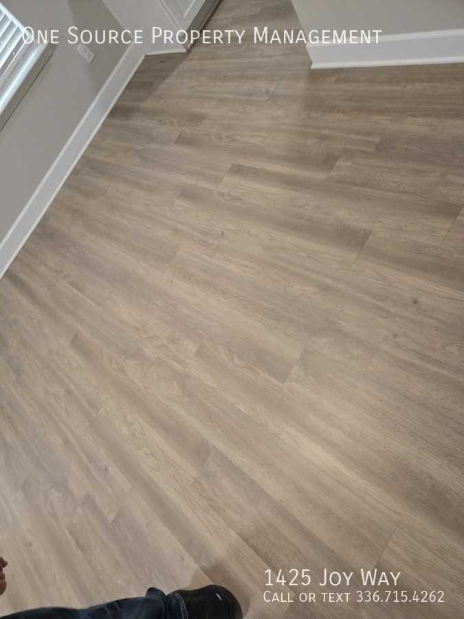 1425 Joy Way - Photo 2 of 12