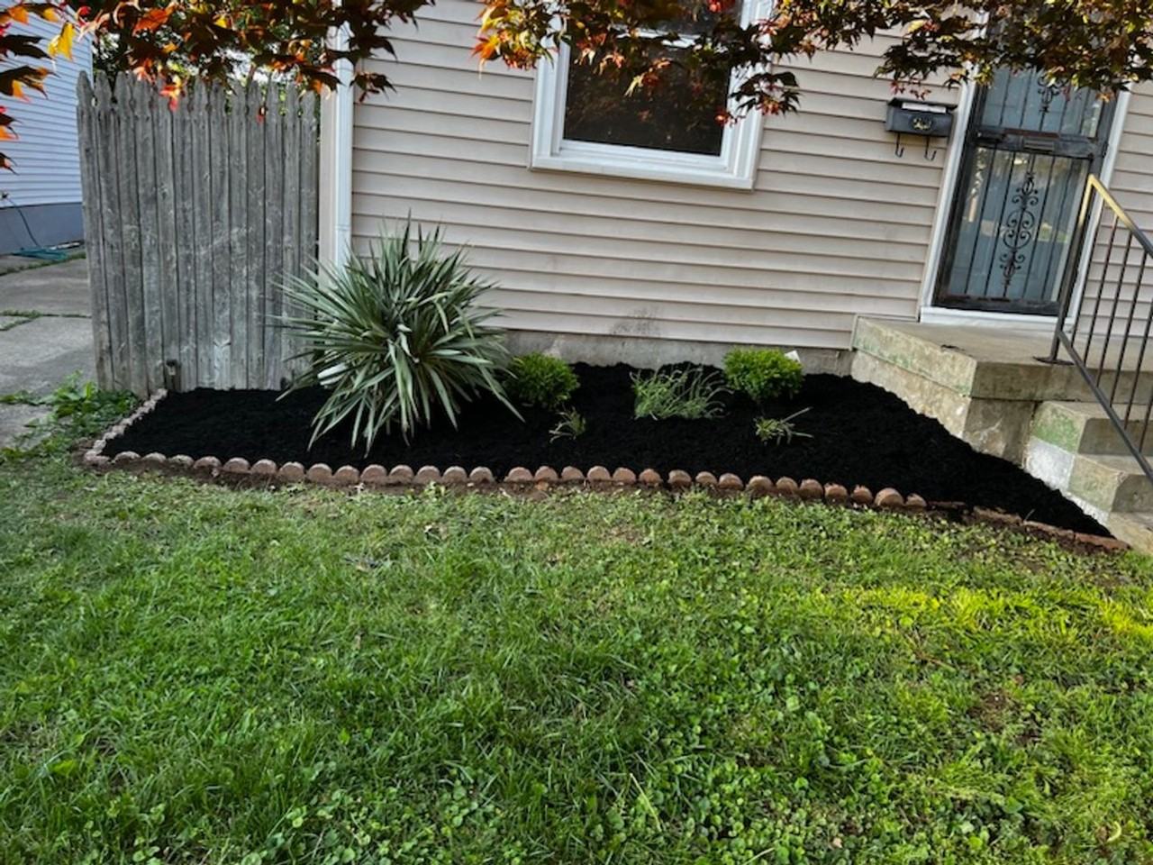 327 Inverness Ave - Photo 4 of 10