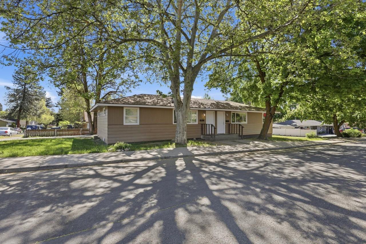 3218 N Maple St #3218 - Photo 4 of 18