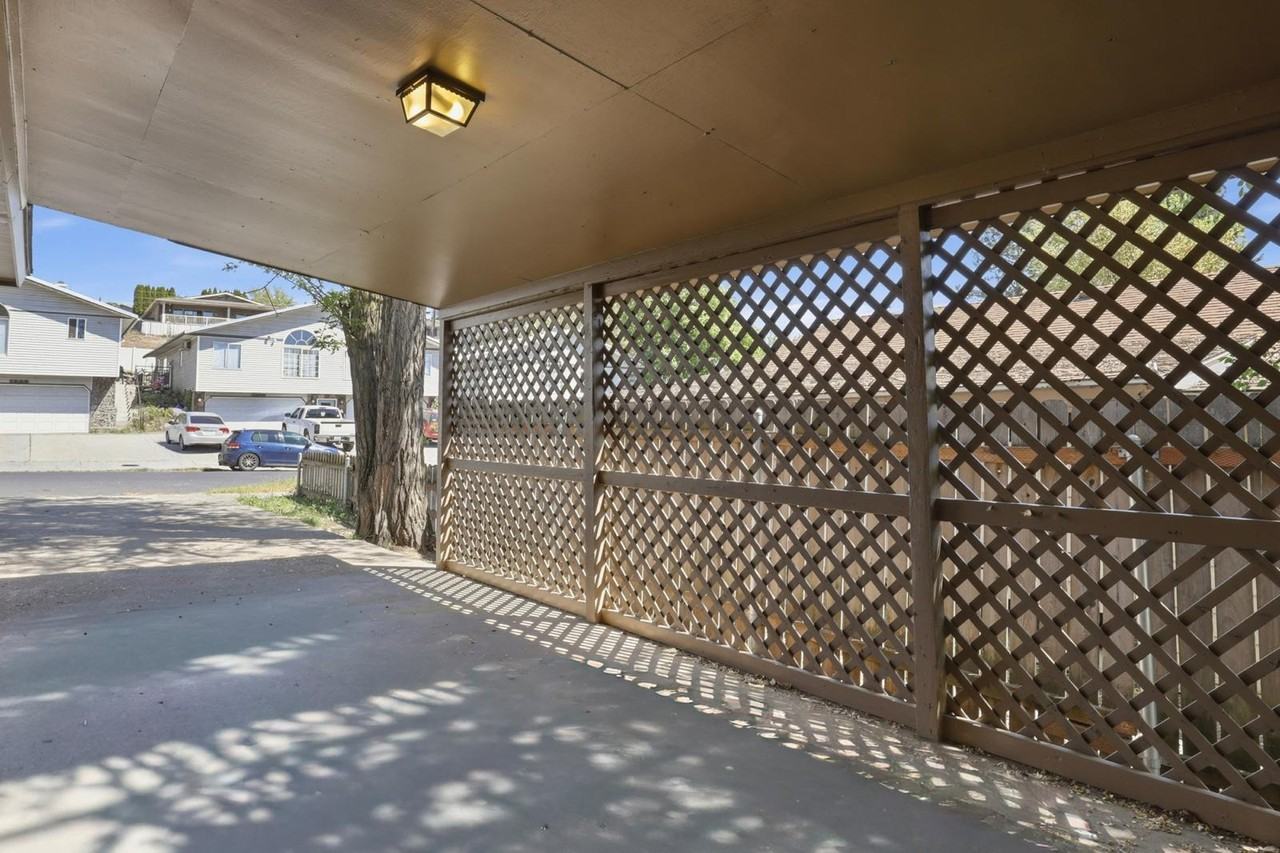 3218 N Maple St #3218 - Photo 5 of 18
