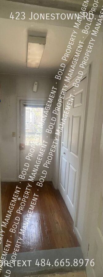 423 Jonestown Rd #2 - Photo 7 of 9