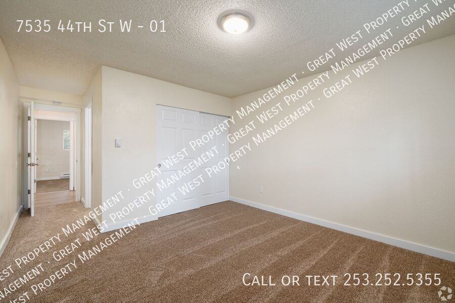 7535 44th St W #01 - Photo 3 of 14