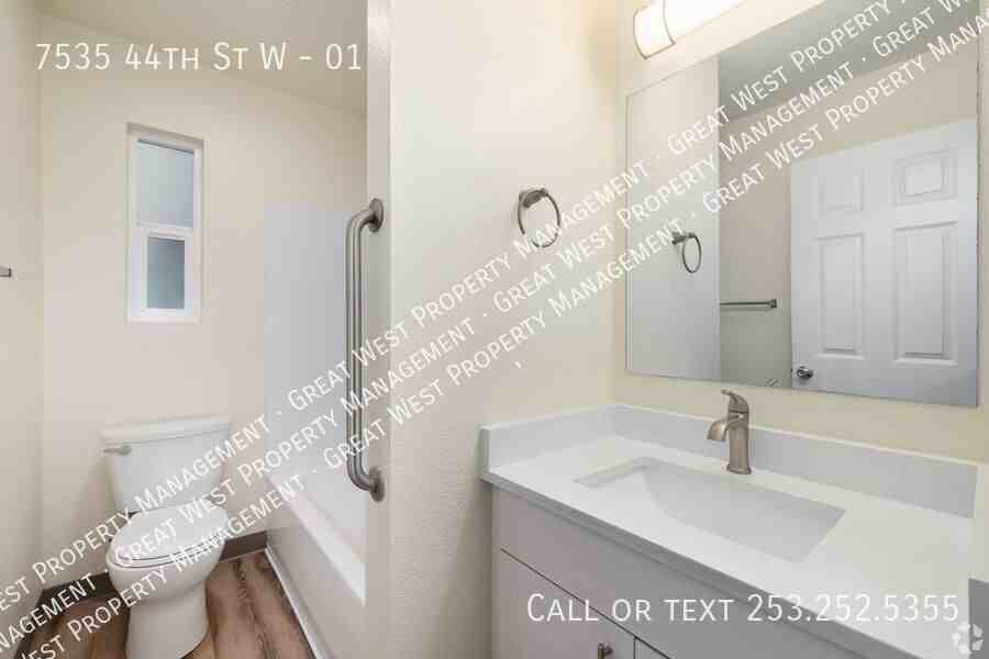7535 44th St W #01 - Photo 4 of 14