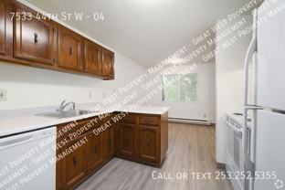 7533 44th St W #04 - Photo 1 of 1