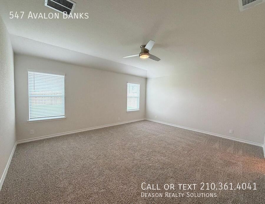 547 Avalon Banks - Photo 4 of 33