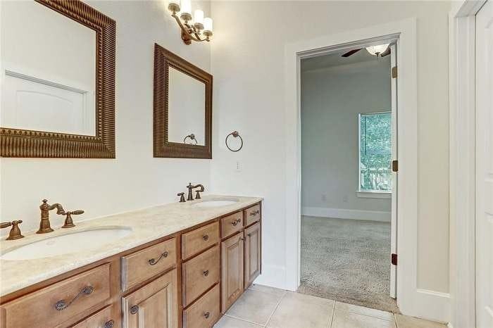 1611 Ulit Avenue, Unit B - Photo 5 of 7