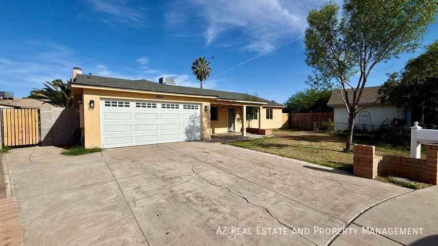8501 W Mitchell Dr