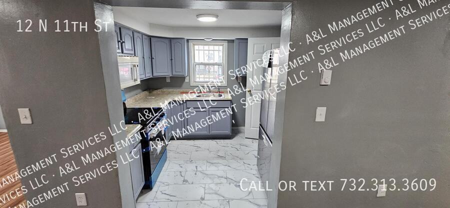 12 N 11th St - Photo 3 of 19