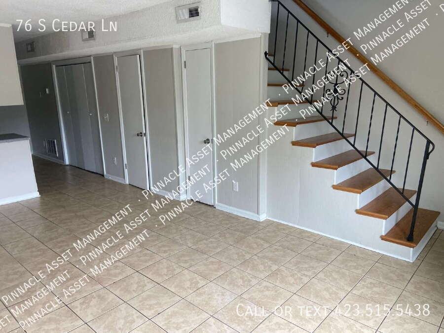76 S Cedar Ln - Photo 2 of 17