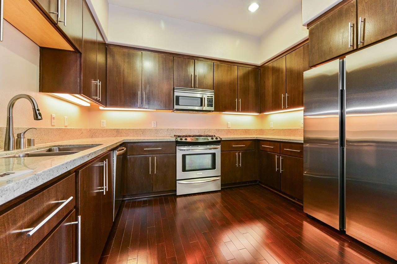 10878 Bloomfield St #407 - Photo 5 of 16