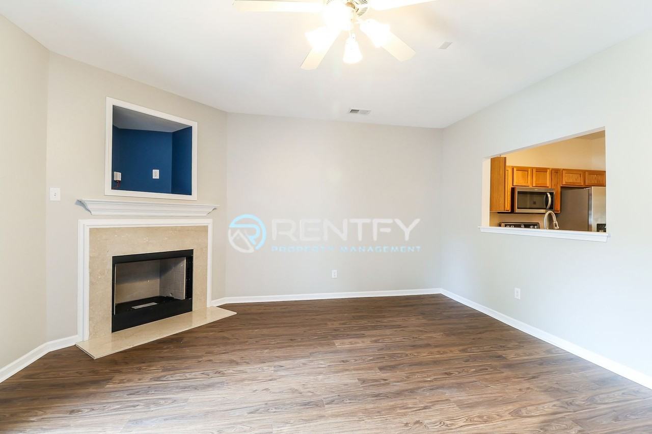 18478 Streamline Ct - Photo 5 of 15