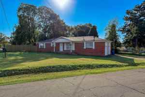 featured image of 4901 S 28th St