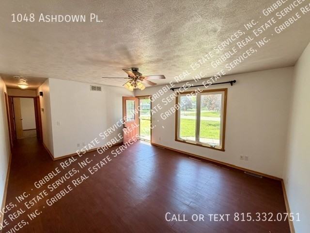 1048 Ashdown Pl - Photo 2 of 19