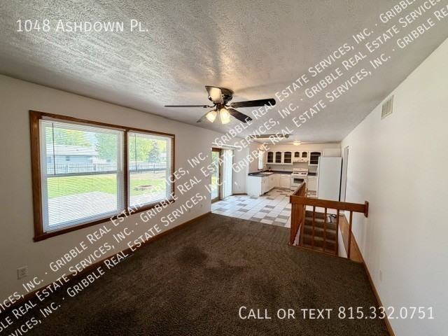 1048 Ashdown Pl - Photo 7 of 19