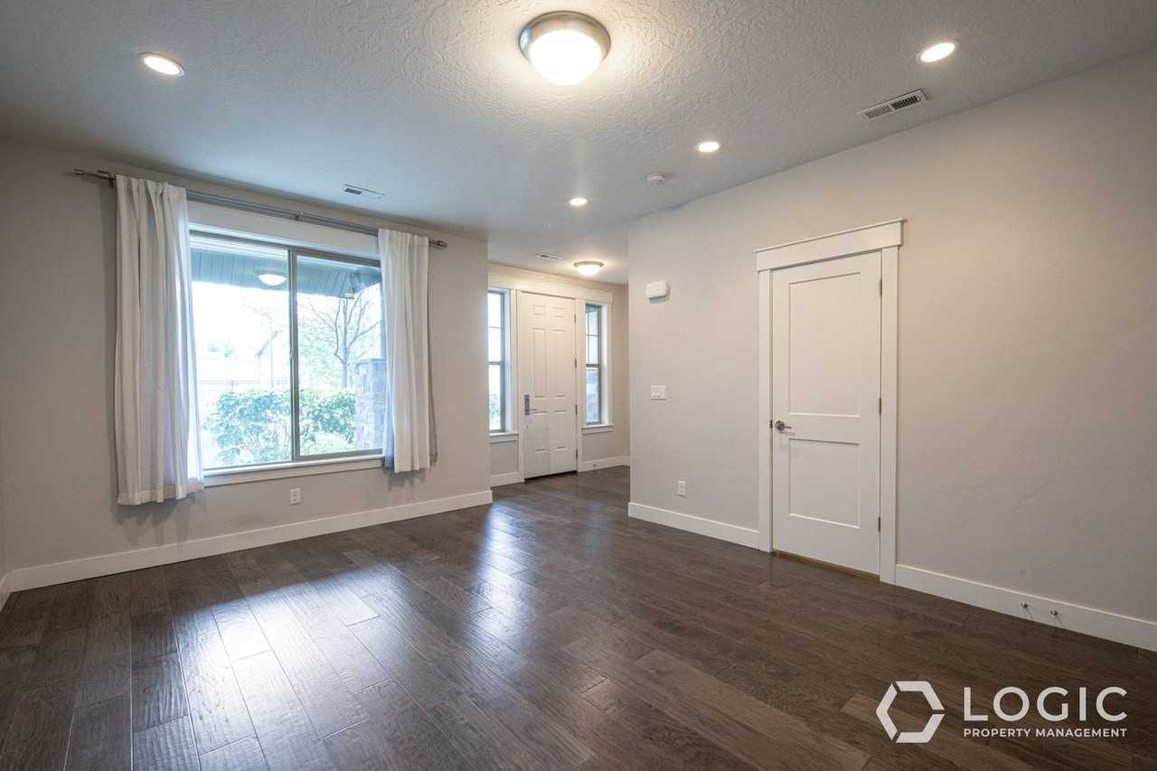 10463 S Crimson Sage Ln - Photo 4 of 26