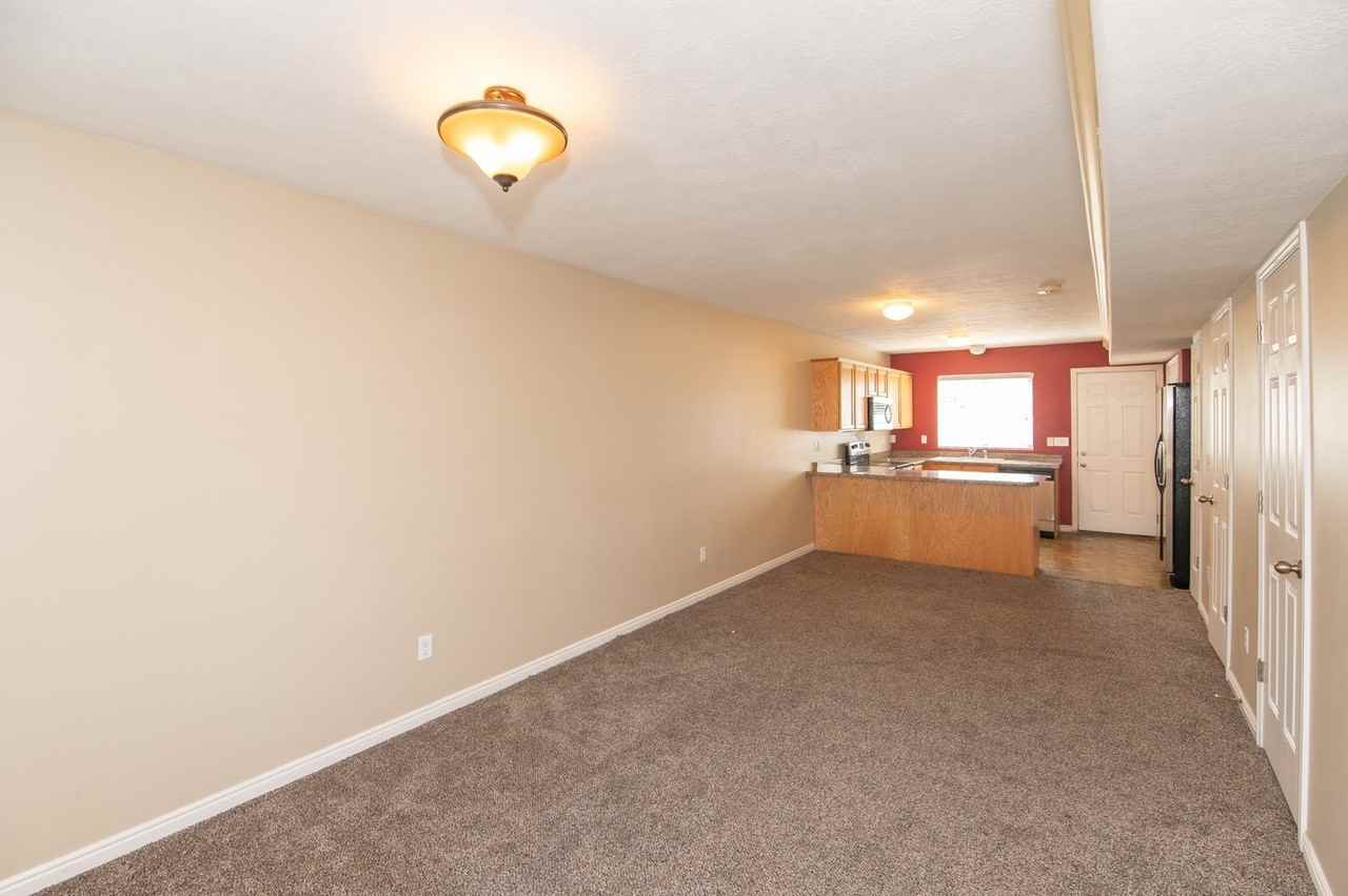 475 N Redwood Rd #56 - Photo 6 of 21