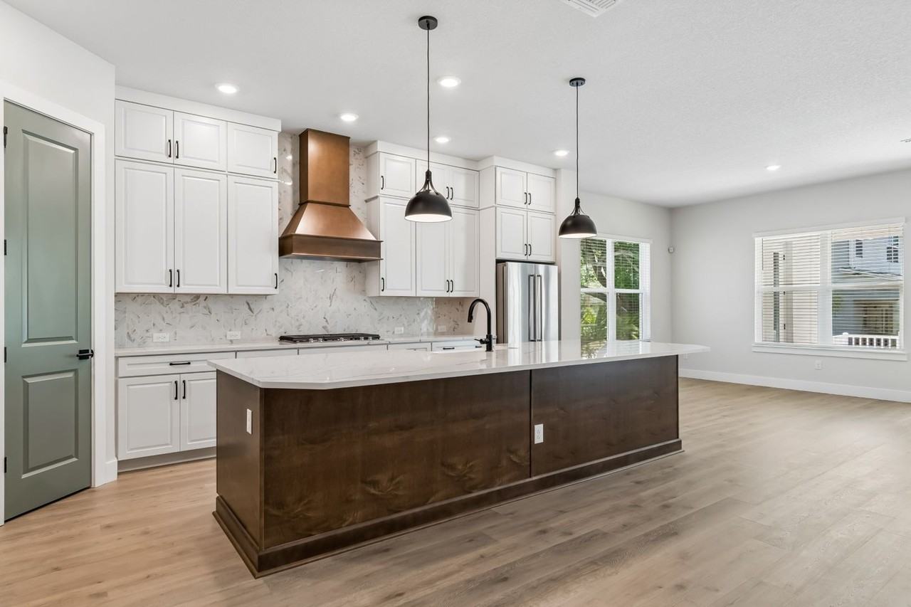 4720 W Kensington Ave - Photo 3 of 13