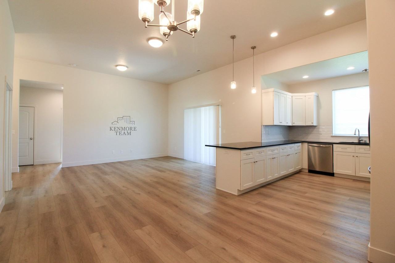 1587 Palermo Ave - Photo 3 of 14