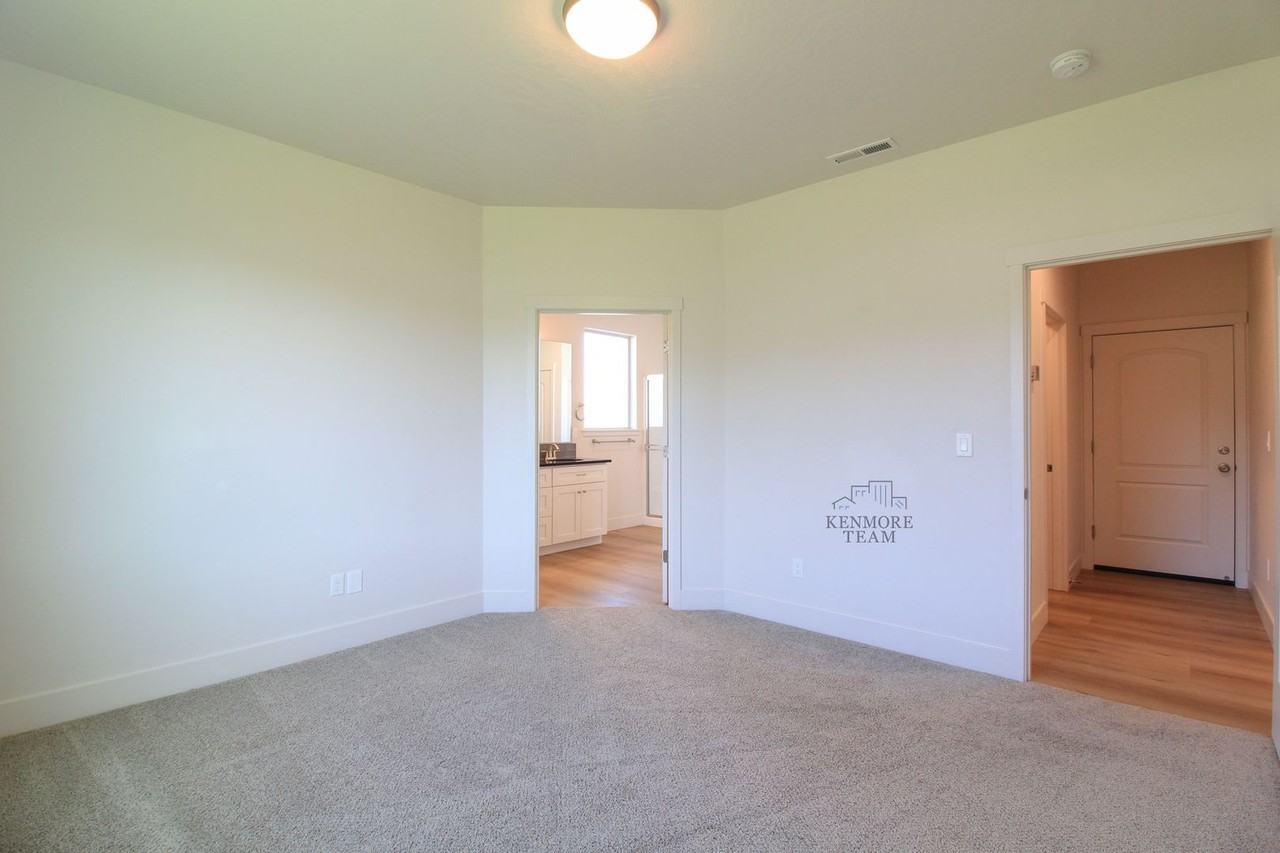 1587 Palermo Ave - Photo 6 of 14