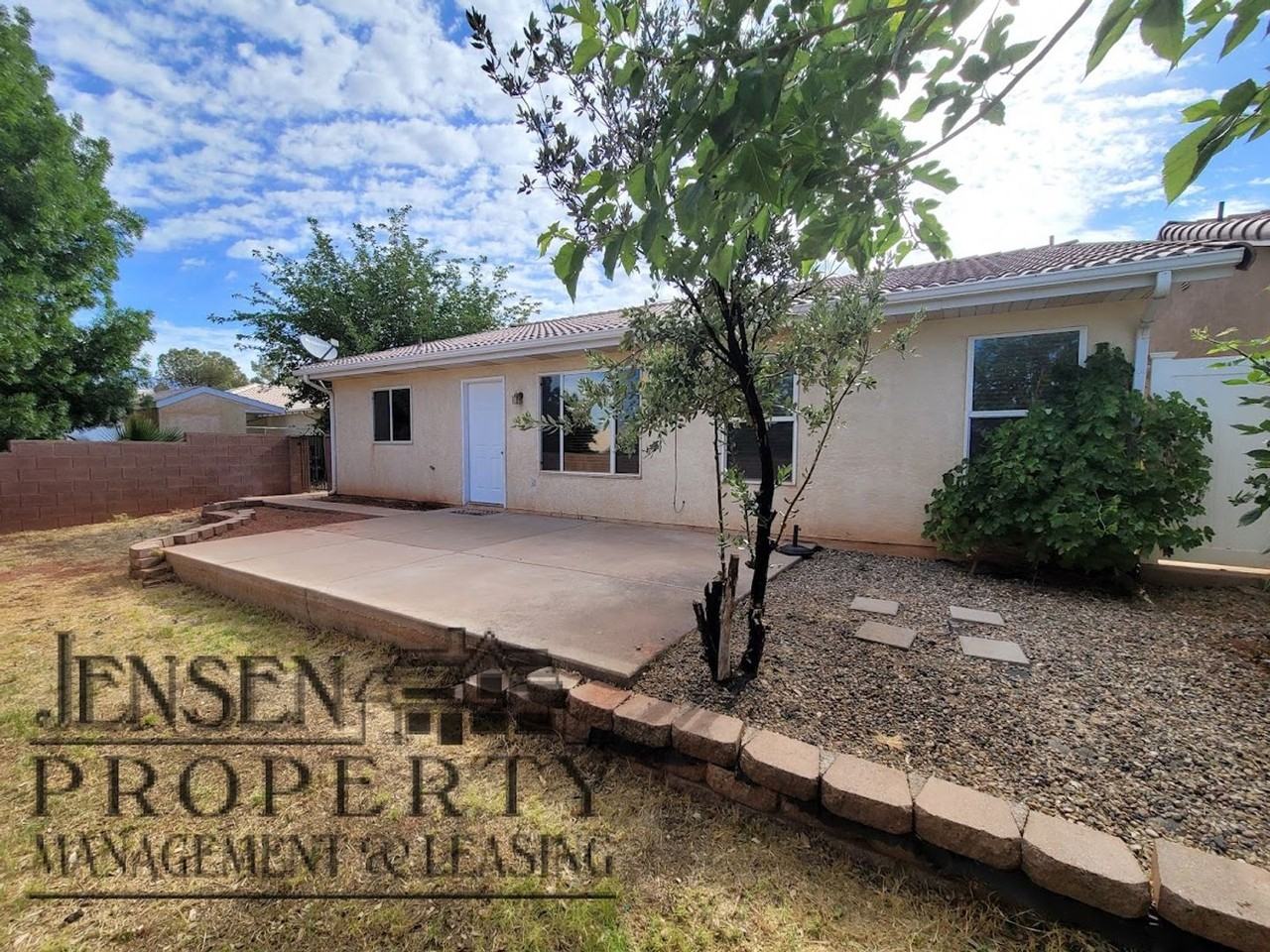 787 N Warm Springs Dr - Photo 6 of 32