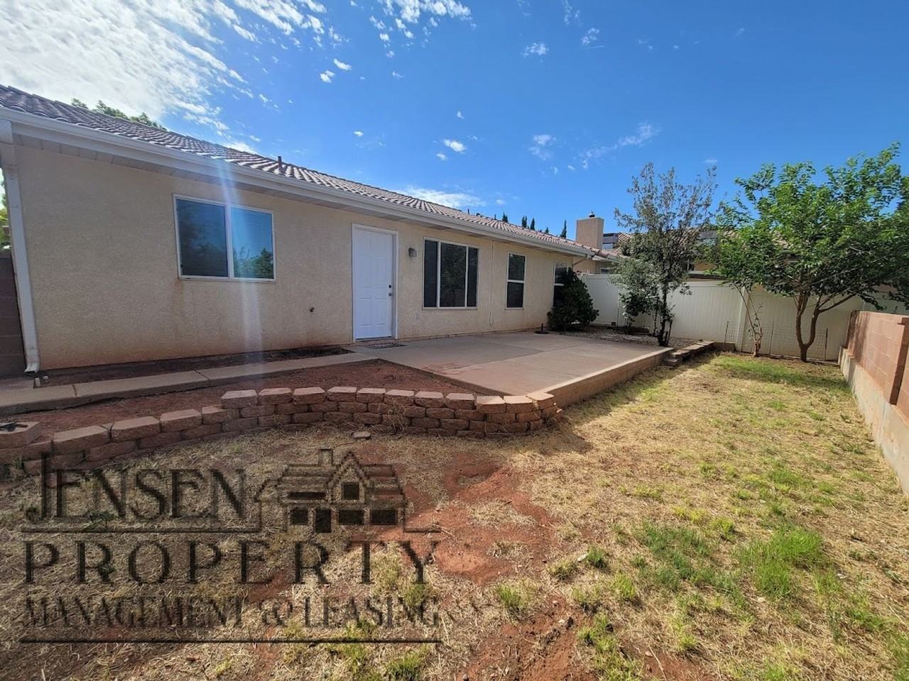 787 N Warm Springs Dr - Photo 7 of 32