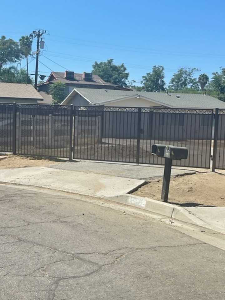 26355 Investors Pl - Photo 2 of 10