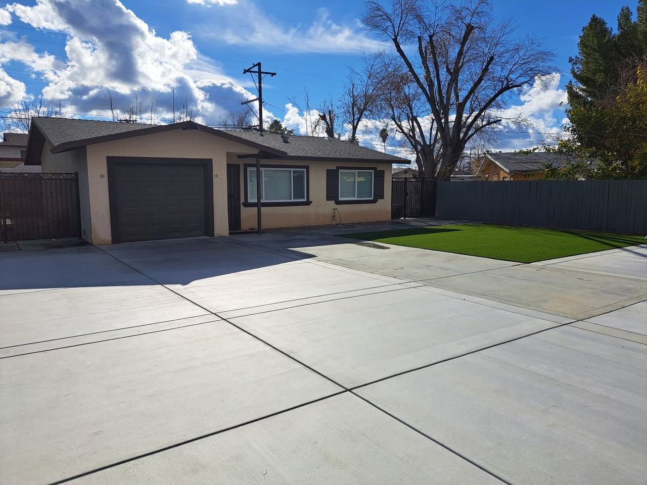 26355 Investors Pl - Photo 3 of 10