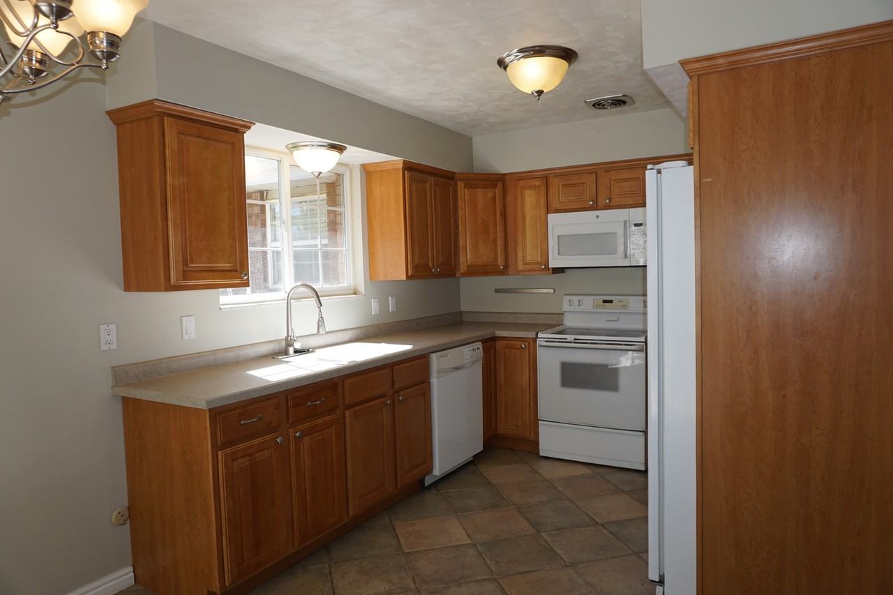 3857 W Jacquelyn St - Photo 2 of 40