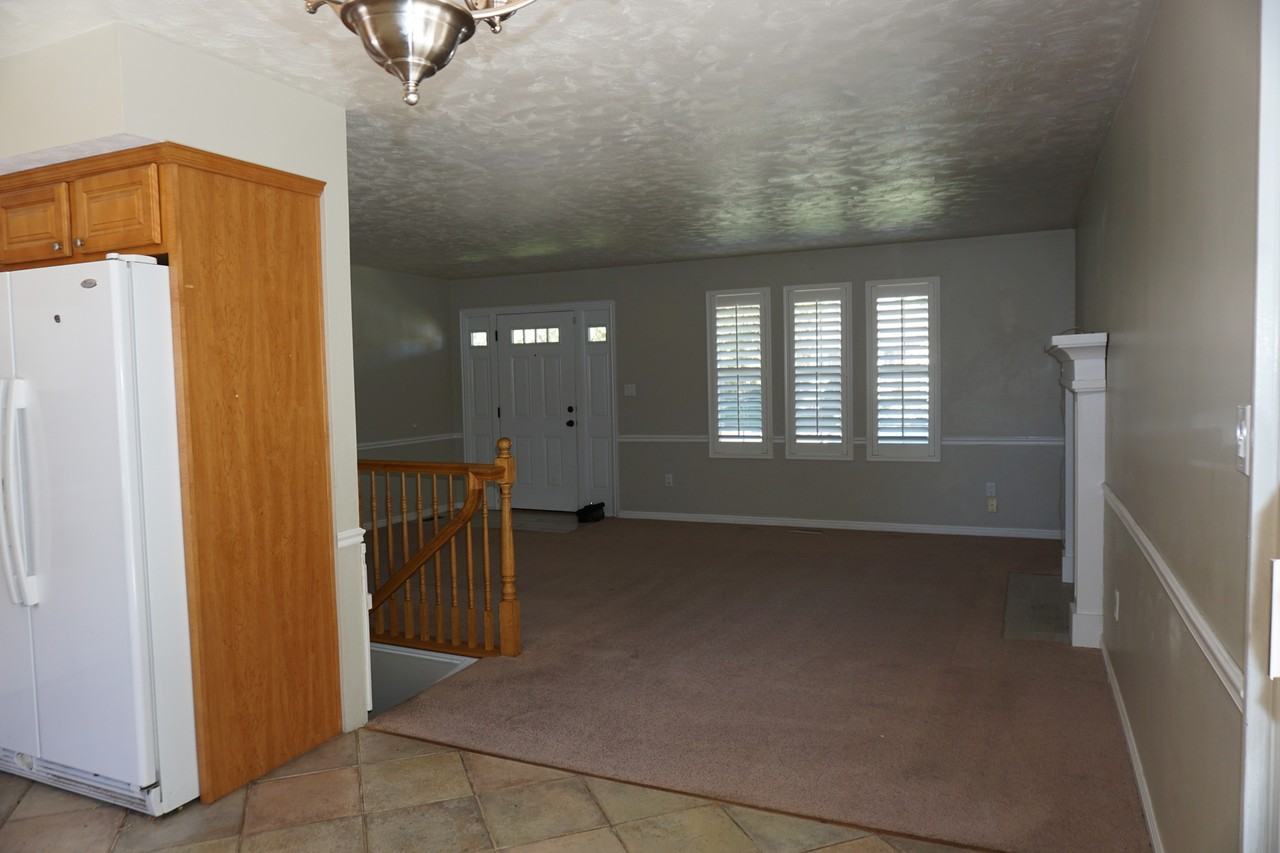 3857 W Jacquelyn St - Photo 5 of 40