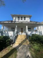 featured image of 107 N 10th St
