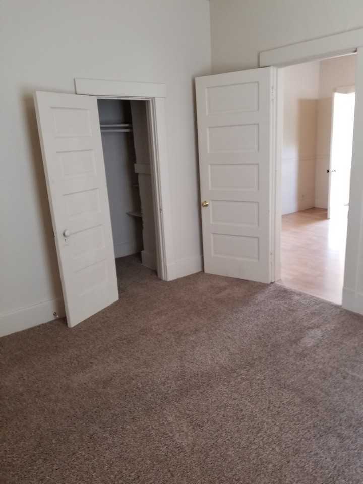 107 N 10th St - Photo 5 of 18