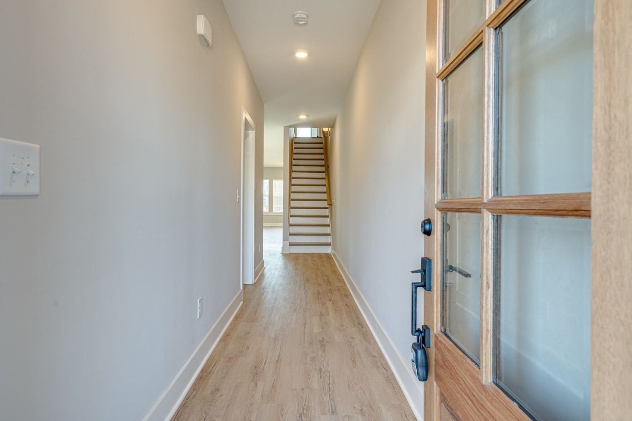 6113A Pennsylvania Ave - Photo 5 of 32