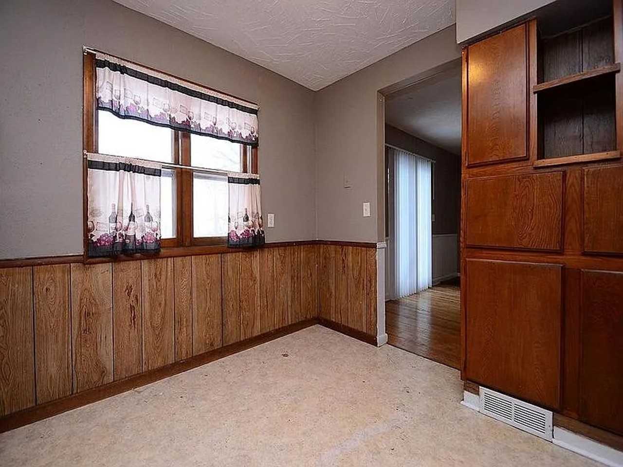 1309 Franklin St - Photo 7 of 17