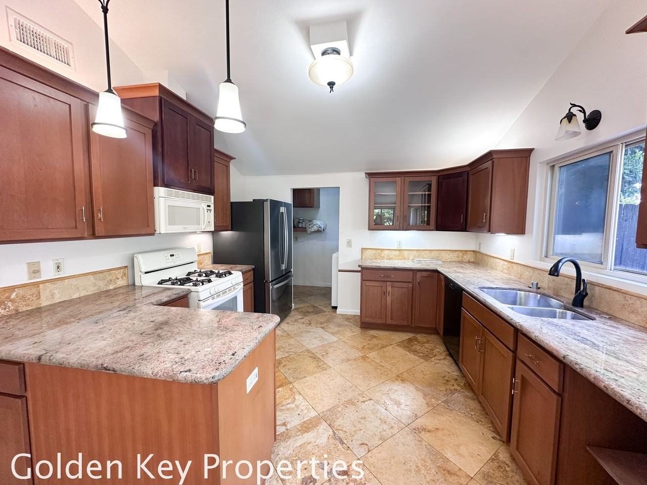 4561 Sunrise Rdg - Photo 6 of 24