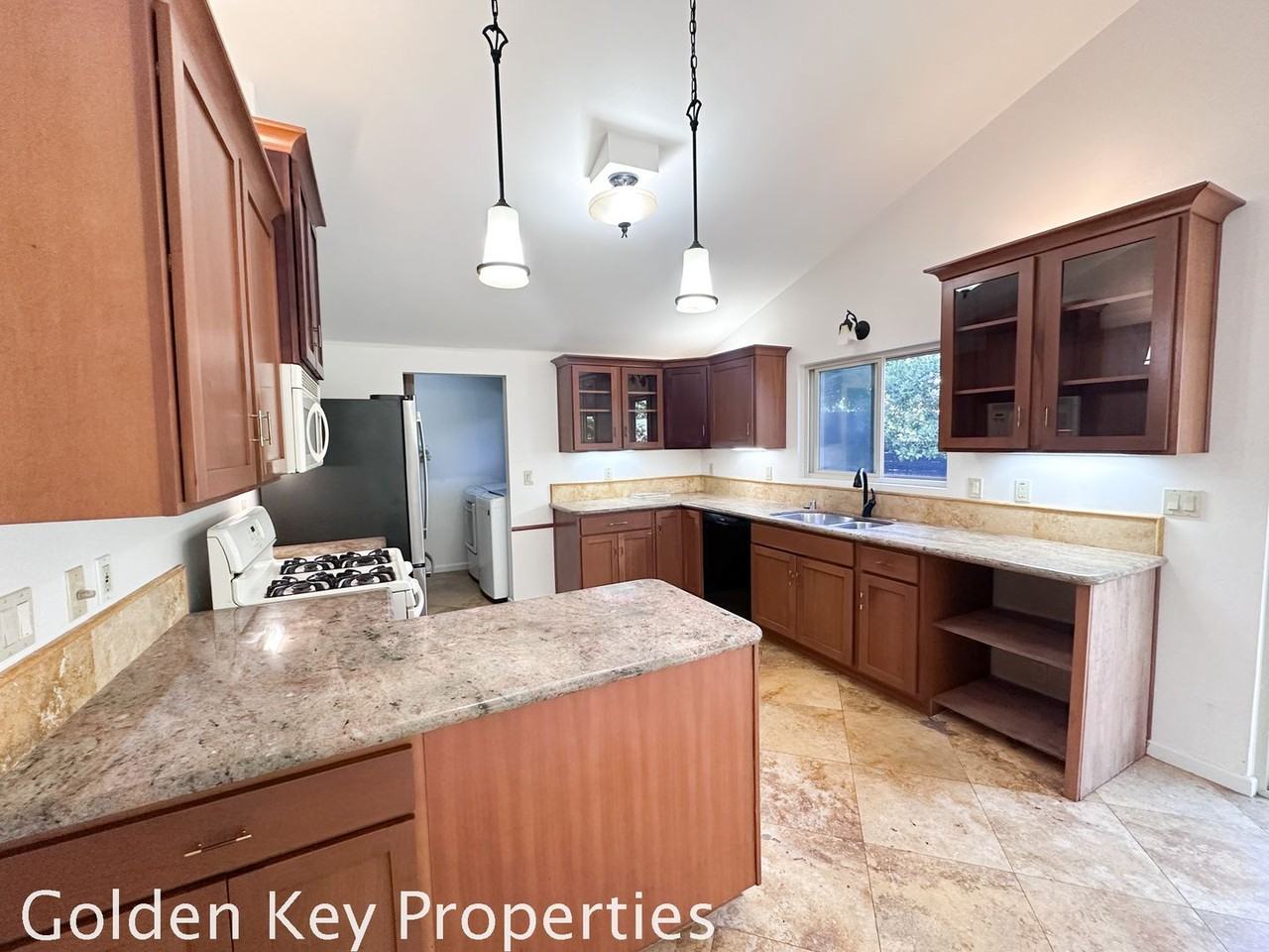 4561 Sunrise Rdg - Photo 7 of 24