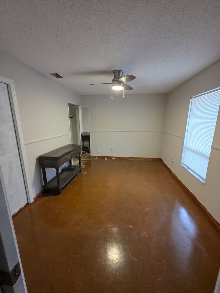 9387 Junior Ave - Photo 6 of 15