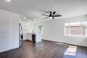 featured image of 1221 E 13th St