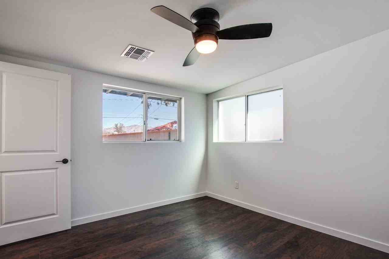 1221 E. 13th St. - Photo 6 of 29