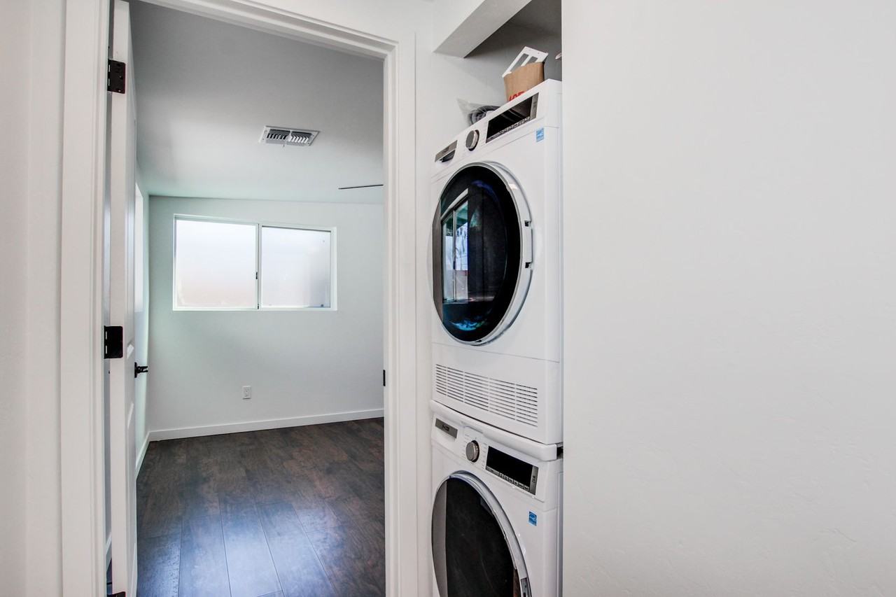 1221 E. 13th St. - Photo 7 of 29
