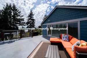 featured image of 607 S Charleston Ave