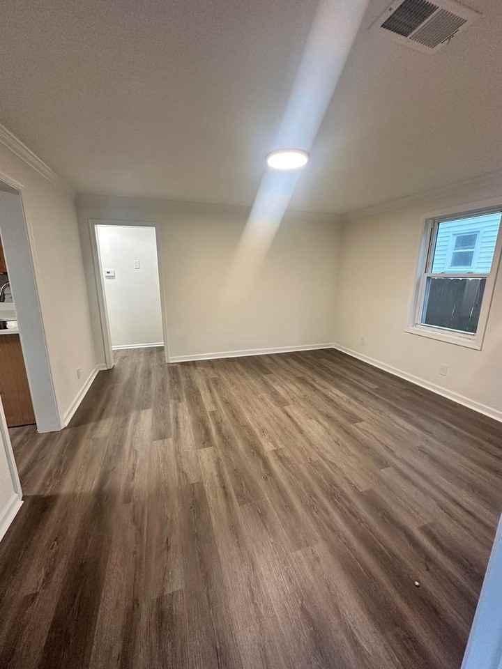 3413 Herbert St - Photo 2 of 18