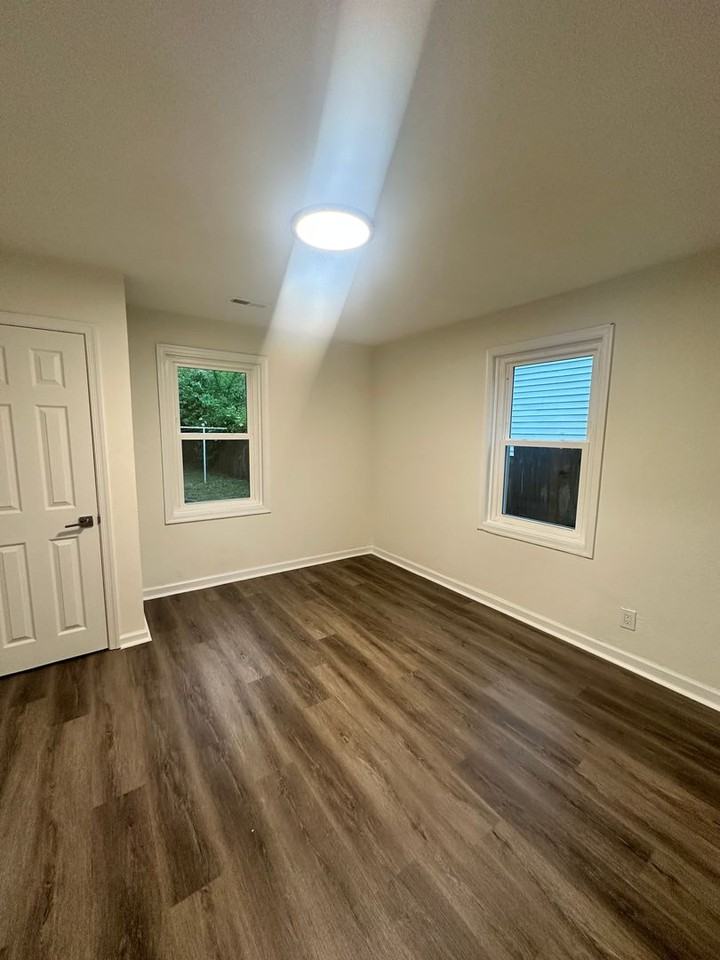 3413 Herbert St - Photo 5 of 18