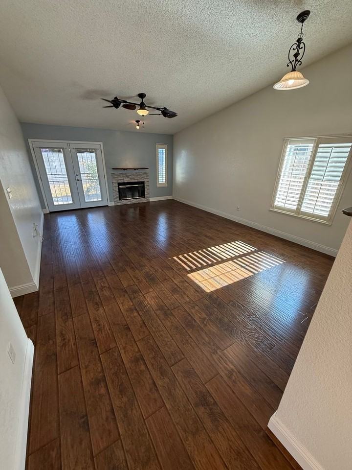 4212 Cyclone Dr - Photo 3 of 18