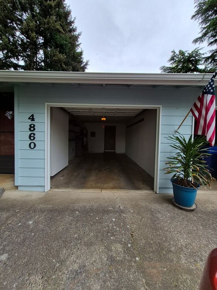 4860 SLM - 4860 8th Ave SE - Photo 2 of 17