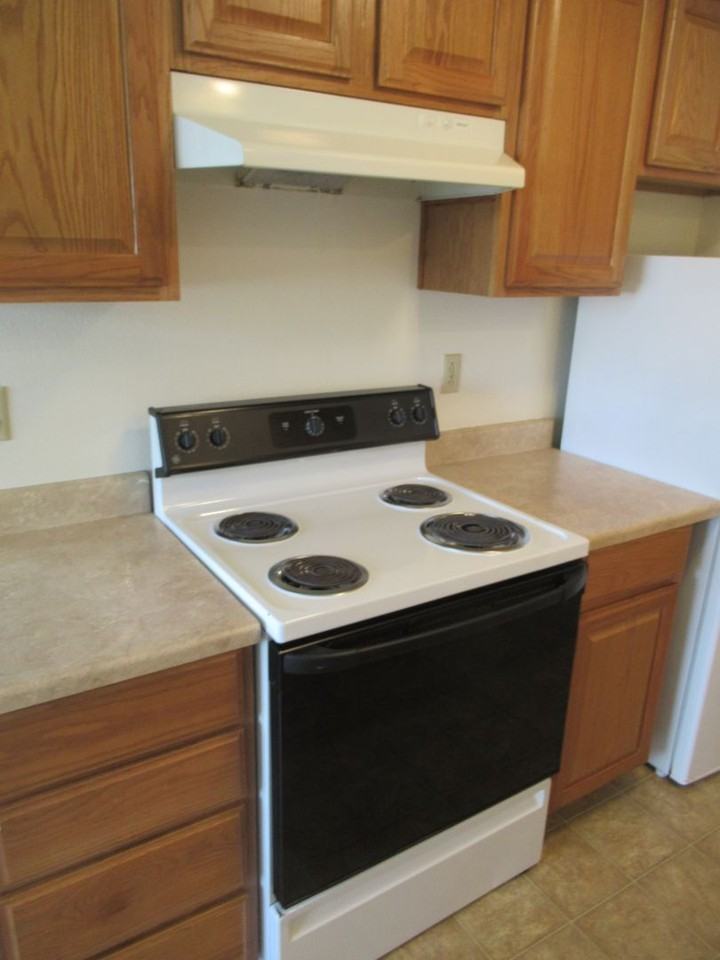 1537 Commercial St Se - Photo 5 of 18